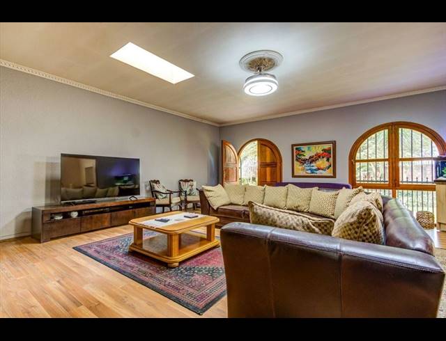 4 BEDROOM HOUSE FOR SALE IN EDLEEN